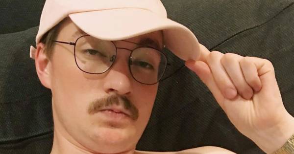 Bram Krikke Bereikt 500 000 Likes En Moet Bizarre Tattoo Zetten Ik Kan Niet Meer Terug Show Ad Nl