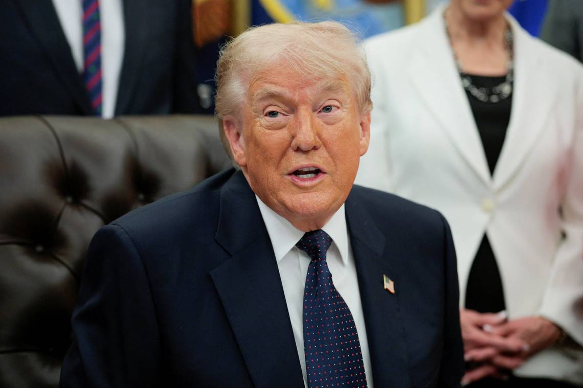 Trump pauzeert al na amper een dag pogingen Straat van Hormuz te openen, Iran noemt beslissing ‘falen van VS’