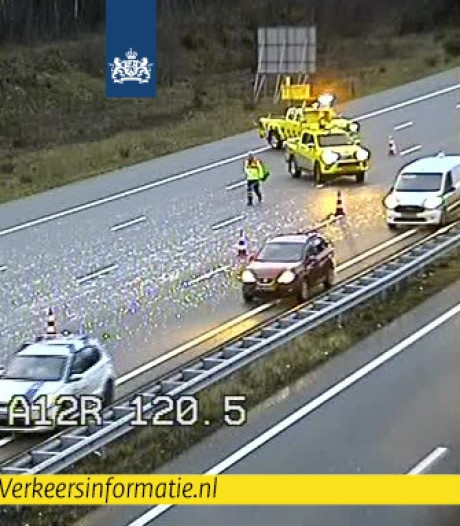 Scherven Op A12 Brengen Geen Geluk Voor Verkeer Op De A50 Van Apeldoorn Richting Arnhem Apeldoorn Destentor Nl