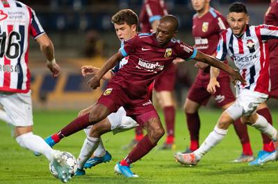 Serero zegt niets te weten van transfer: ‘Mijn focus ligt op Vitesse’