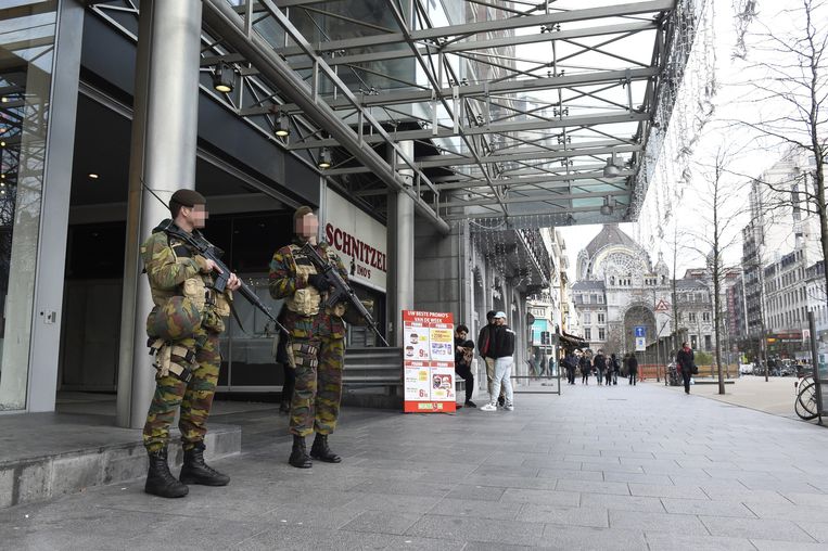 "Soldaten aan UGC? Wen er maar aan" Antwerpen Regio HLN