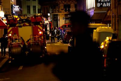 Dode en gewonden na mesaanval in Parijs, dader doodgeschoten