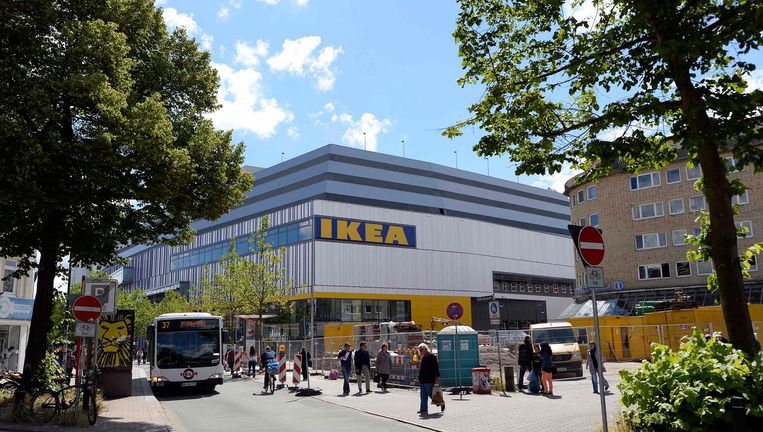 Tom Roes vertelt verhaal achter IKEA-poster Amsterdamse grachten - LINDA.nl