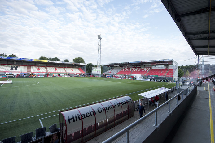 FC Emmen-PEC Zwolle debuteert op het eredivisiepodium ...