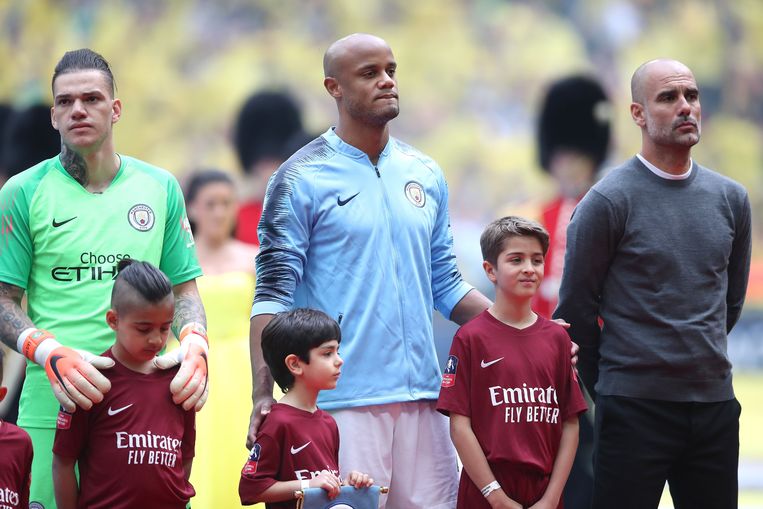 Pep Guardiola smeekte Vincent Kompany om nog een jaar bij ...