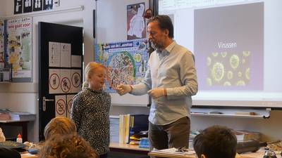 Ouders voor de klas, want de leraren staken