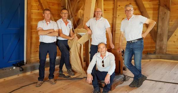 Jawel, de Vinkelse molen draaide weer, na ruim 50 jaar! - BD.nl