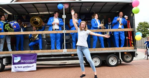 Scholen pakken uit met alternatieve diploma uitreikingen Scholen pakken uit met alternatieve diploma uitreikingen