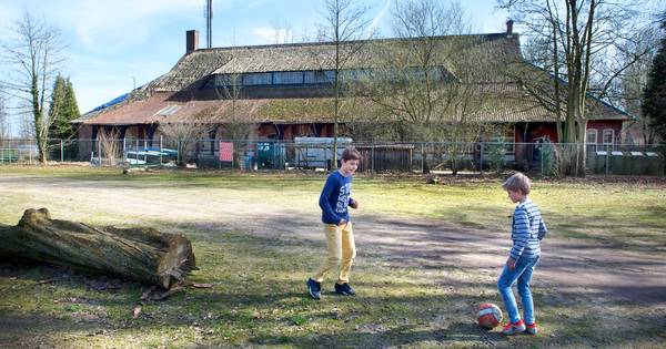 Restauratie van 'SS-sporthal' in Ellecom gestart - De Gelderlander