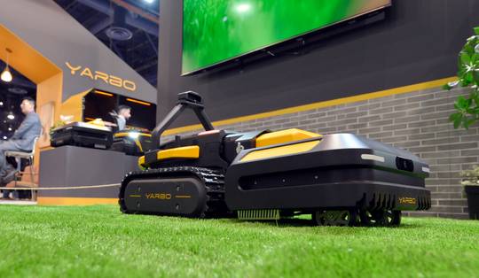 Hacker neemt op grote afstand besturing van Chinese robotgrasmaaier over