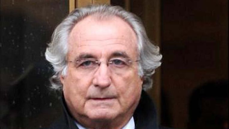 Bernie Madoff kreeg pak voor de broek in cel | Buitenland ...