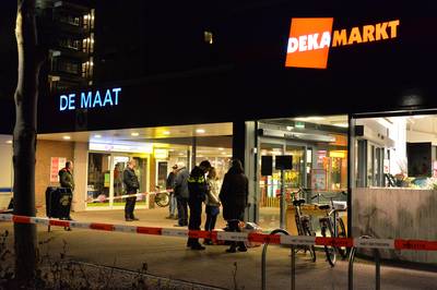 Politie Apeldoorn zoekt vuurwapengevaarlijke overvaller