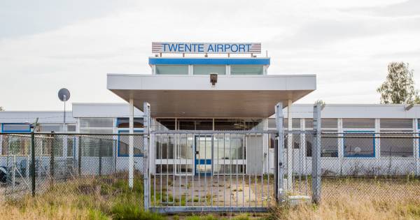 Opruimen explosieven bij vliegveld Twenthe vertraagd