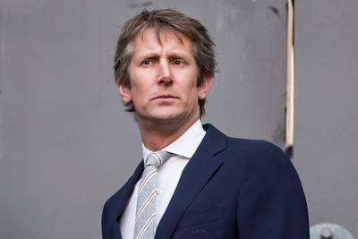 Van der Sar is niet van plan op te stappen bij Ajax