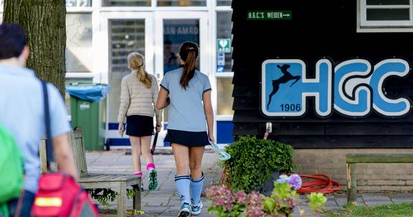 Hockeytrainer Filmde Ook Stiekem Bij Andere Club Binnenland Pzc Nl