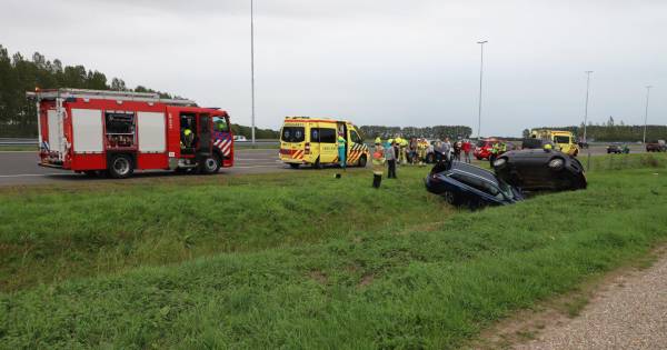 Hele avond hinder op A2 na aanrijding bij knooppunt Deil - De Gelderlander