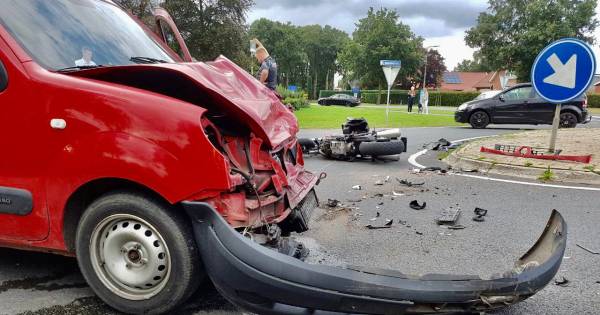 Motorrijder met spoed naar ziekenhuis na ongeval in Langeveen.