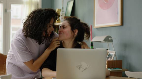 4. Sara+Anne
