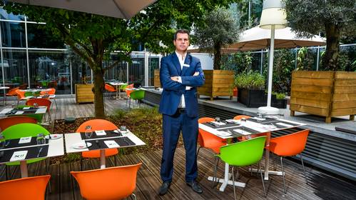 2,3 miljard euro omzetverlies voor Belgisch zakentoerisme: wie wil nog jetlag als vergaderen ook aan je keukentafel kan?