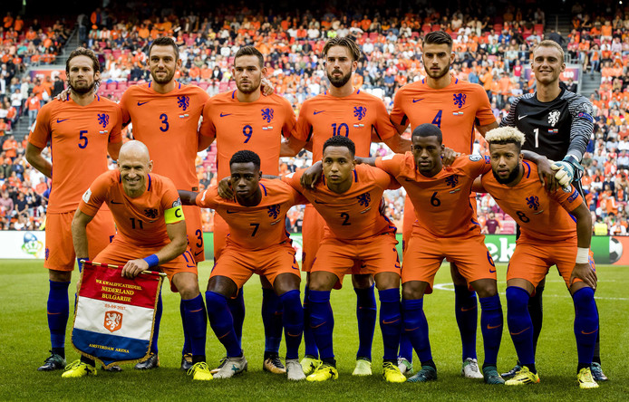 Engelsman Michael Oliver fluit Nederland tegen Wit-Rusland ...