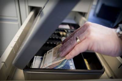 'Penningmeester Rijnstad Vocaaltheater verduisterde geld'