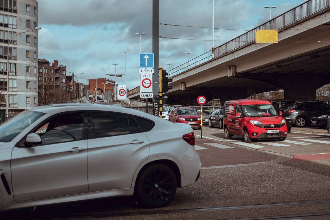 ‘Hoe properder auto’s worden, hoe kleiner het effect’: de lage-emissiezones wankelen