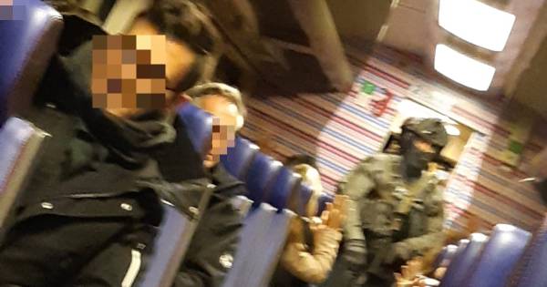 Die kan maar mooi weer binnen zitten!