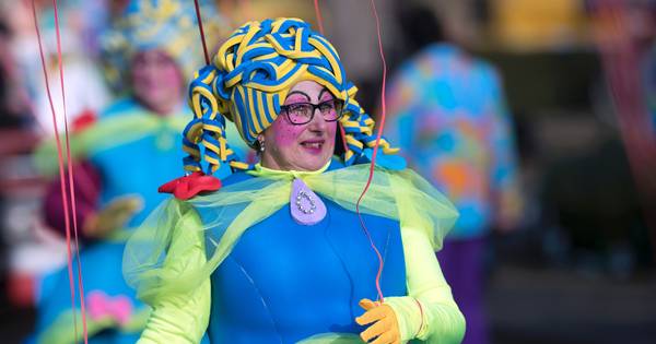 Opwarmen voor carnaval met de eerste optocht in Braamt - De Gelderlander
