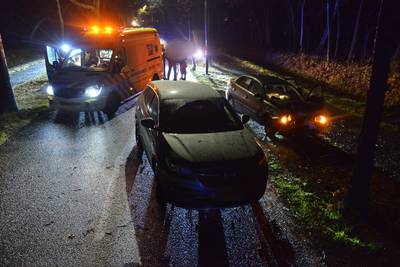 Gewonde bij botsing tussen twee auto's in Ulvenhout