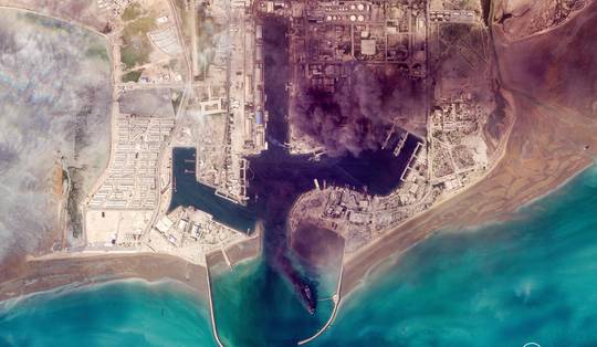 Iraanse marine krijgt keiharde klappen: regime hield totaal geen rekening met aanval, tonen satellietbeelden