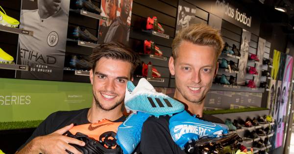 13+ Nike Voetbalschoenen Zonder Veters Zwart Gif