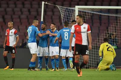 Gehavend Feyenoord krijgt koude douche bij Napoli
