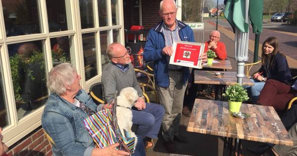 Miljoenste passagier in buurtbus Weerselo