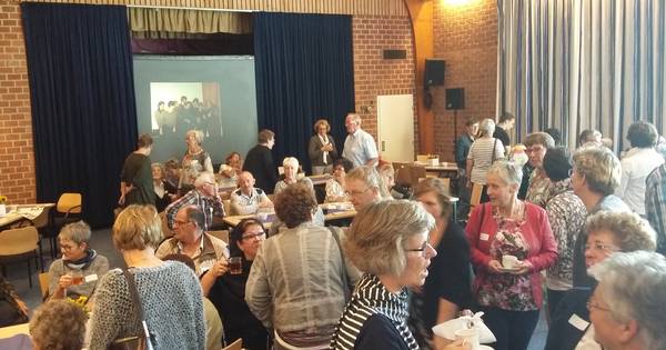 Meer dan 200 oud-gedienden op reünie Zweedse Rode Kruisziekenhuis - PZC