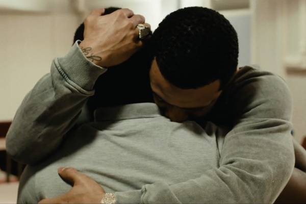 Memphis Depay - met beide benen