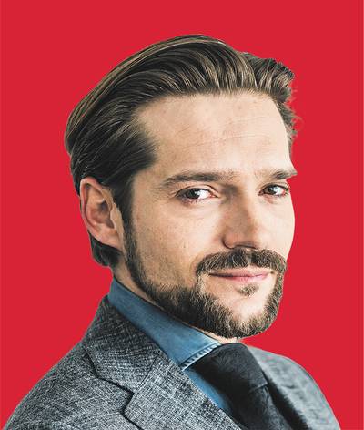 Met zijn flamboyante stijl zorgde Diemense wethouder Jorrit Nuijens vaak voor problemen