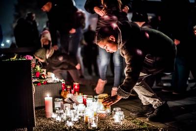 Zee van lichtjes voor vermoorde 12-jarige Bekiro uit Arnhem