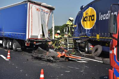 Doetinchemse chauffeur zwaargewond bij truckongeval A59
