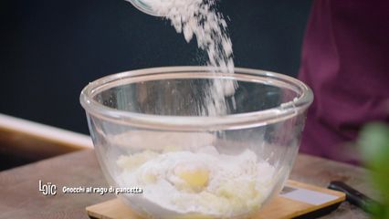 9. Gnocchi al ragu di pancetta