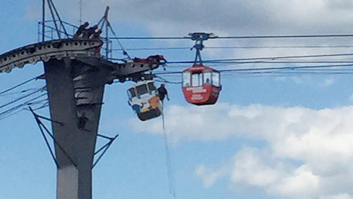 Kabelbaan blokkeert boven de Rijn in Keulen: alle 76 ...