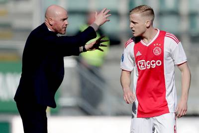 Ten Hag blikt vooruit op midweeks duel: ‘Spelers hebben liever wedstrijd dan training’