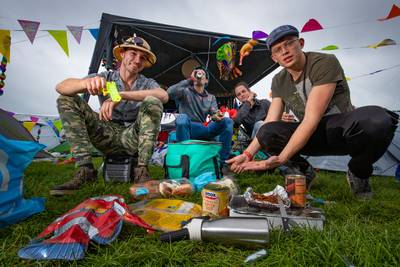 Wiet en pillen op Lowlands: Genoeg drugs, maar ook geen Sziget-achtige toestanden