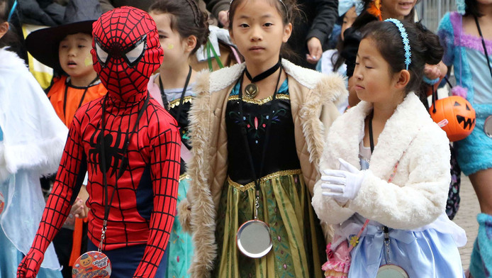 Geen Carnaval Op Kleuterschool Om Rolbevestigende Kostuums