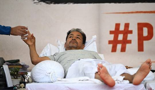 Wie is Sonam Wangchuk, de hongerstaker die tienduizend Indiase jongeren op de been krijgt?
