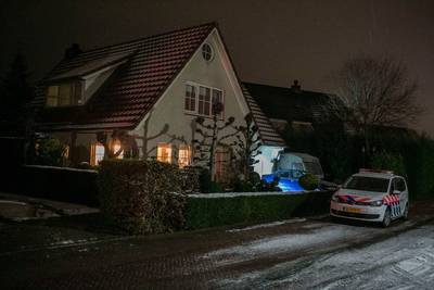 Lichaam aangetroffen in een huis in Doesburg, politie doet onderzoek