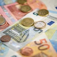 Vlamingen schenken voor het eerst 25 miljard euro