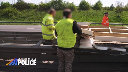 5. Toiture tombée sur l'autoroute
