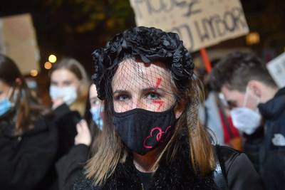 Polen demonstreren massaal tegen inperken abortus
