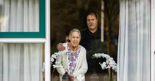 Alie (81) uit Duiven durft na brute overval niet alleen te wonen: ‘Ze is doodsbang' .