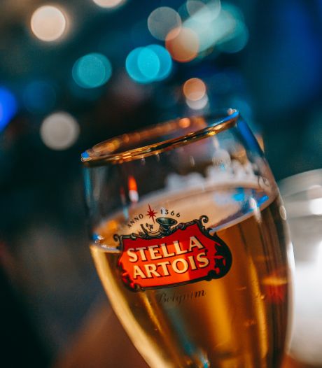 Klant geeft 3000 dollar fooi bij een biertje (en het was geen foutje)